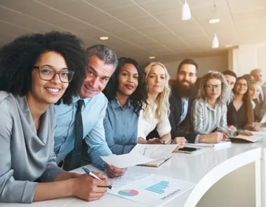 L'IA transforme la manière dont s'organise une campagne de people review